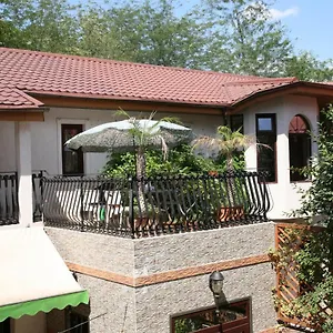 Bed & Breakfast Garden And, Bucharest